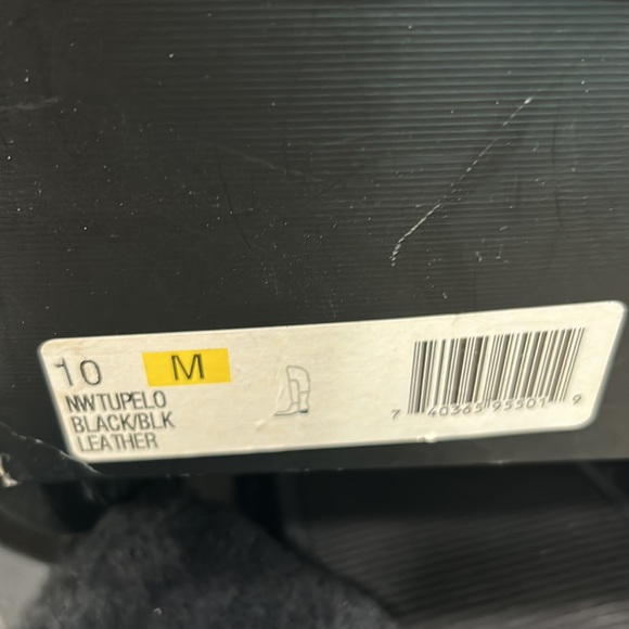 Studio 9 Black Leather Boots - Picture 5 of 7